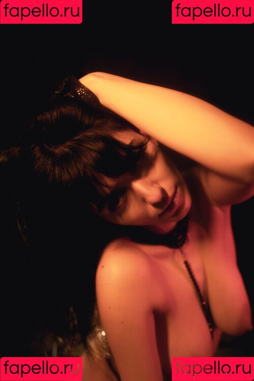 Kat Cabaret Onlyfans Photo Gallery 