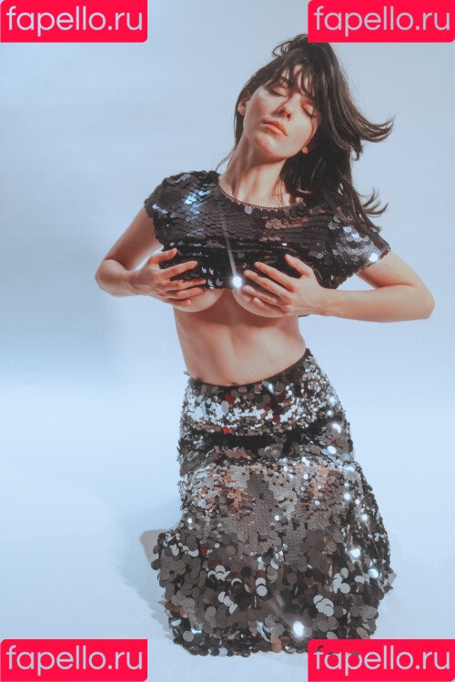 Kat Cabaret Onlyfans Photo Gallery 