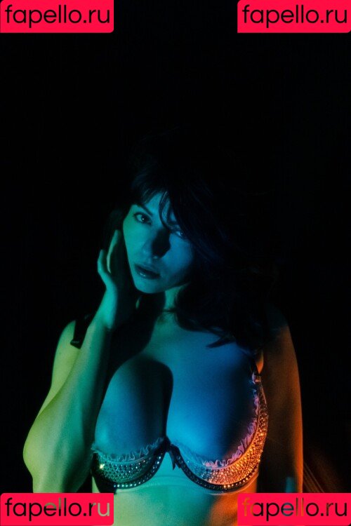 Kat Cabaret Onlyfans Photo Gallery 