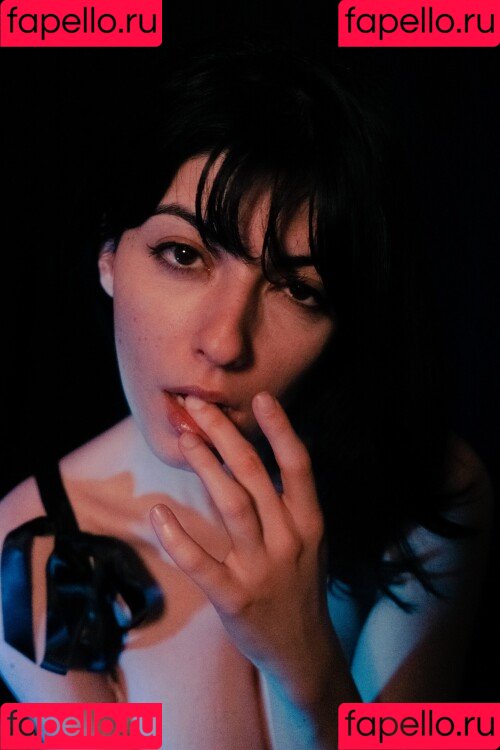 Kat Cabaret Onlyfans Photo Gallery 