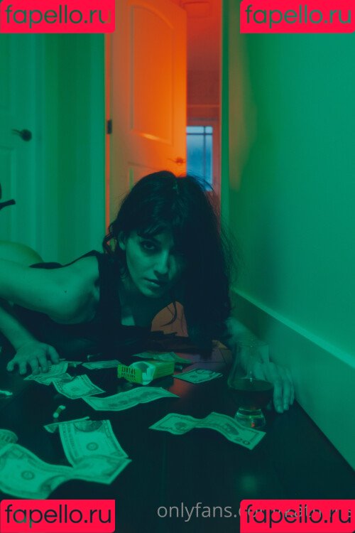 Kat Cabaret Onlyfans Photo Gallery 