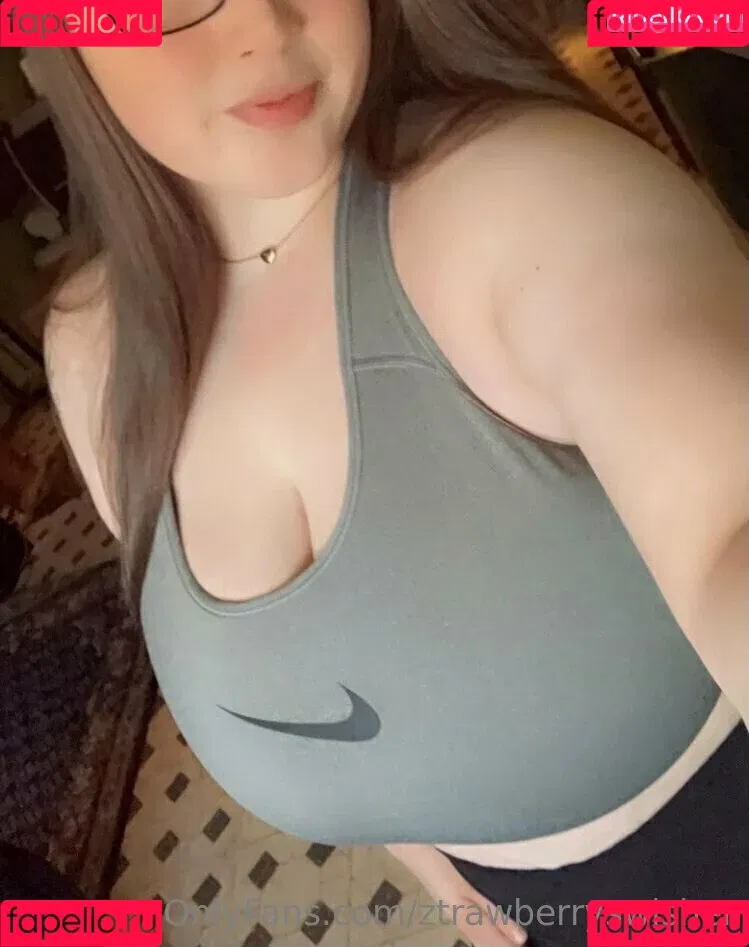 ztrawberryswisher Onlyfans Photo Gallery 