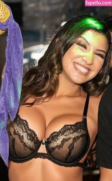 Nourhene Hocini Onlyfans Photo Gallery 