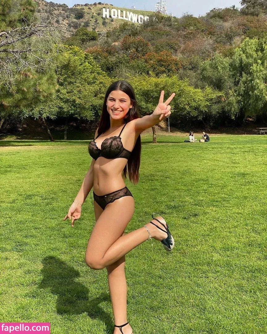 Nourhene Hocini Onlyfans Photo Gallery 