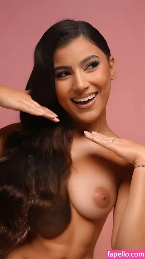 Nourhene Hocini Onlyfans Photo Gallery 