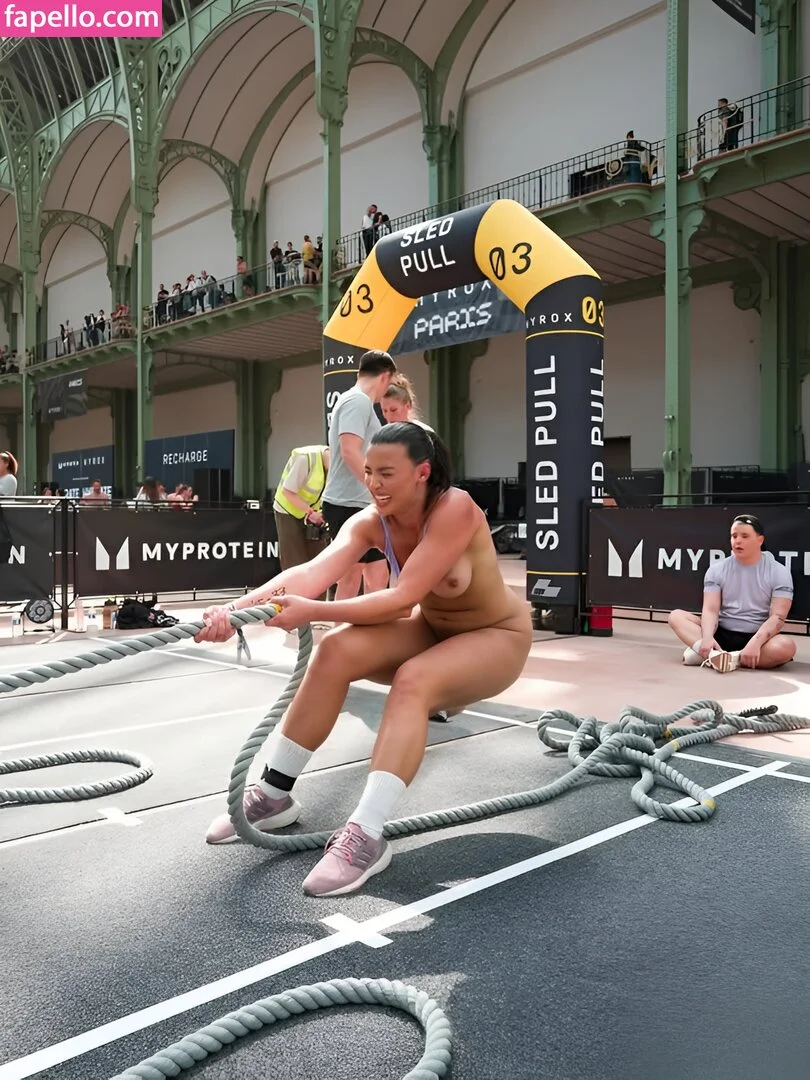 Nourhene Hocini Onlyfans Photo Gallery 