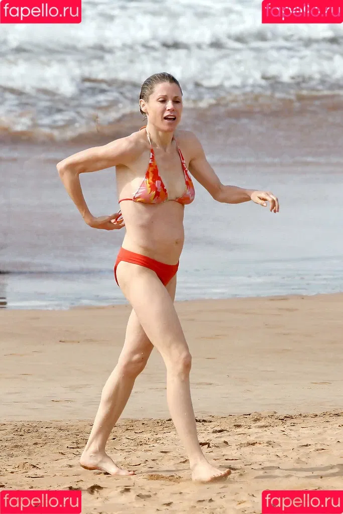 Julie Bowen Onlyfans Photo Gallery 