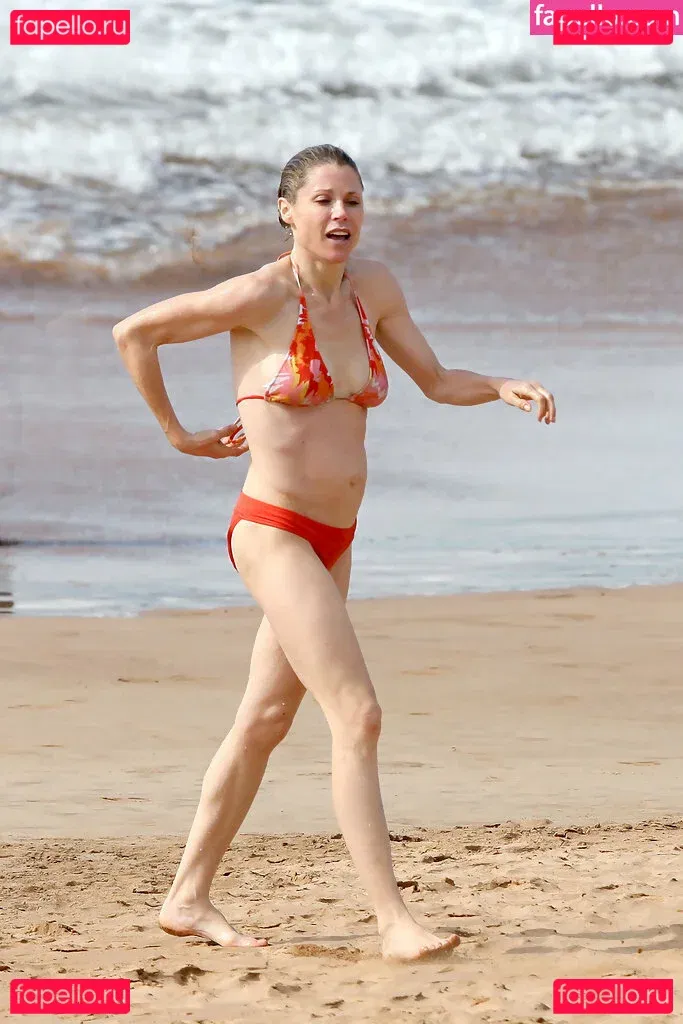 Julie Bowen Onlyfans Photo Gallery 