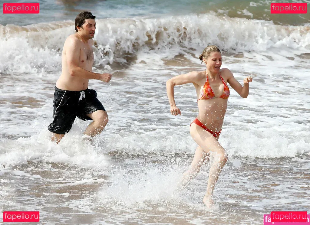 Julie Bowen Onlyfans Photo Gallery 