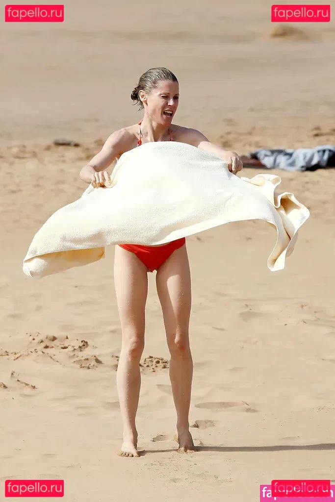 Julie Bowen Onlyfans Photo Gallery 