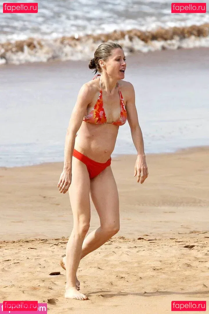 Julie Bowen Onlyfans Photo Gallery 