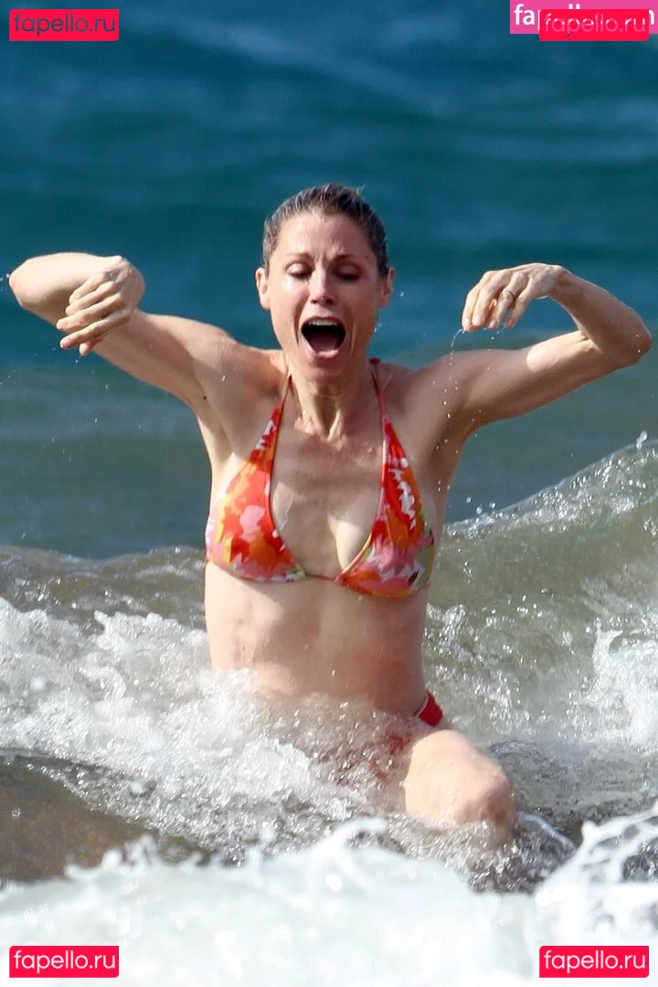 Julie Bowen Onlyfans Photo Gallery 