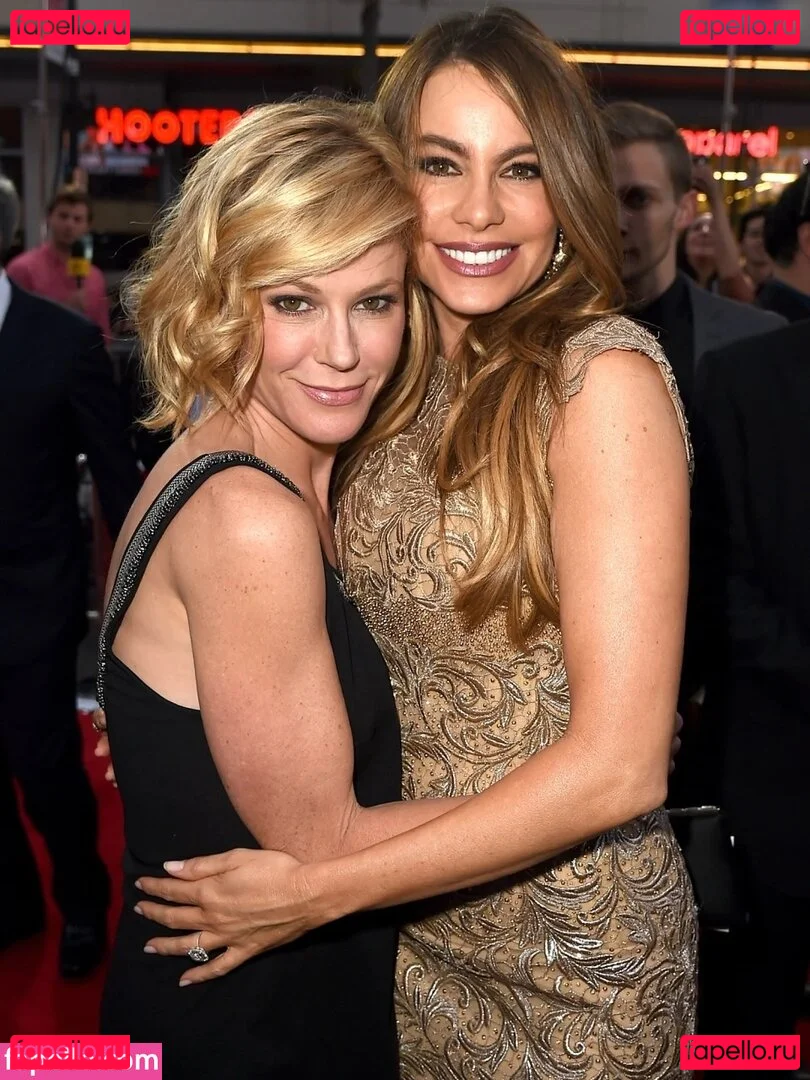 Julie Bowen Onlyfans Photo Gallery 