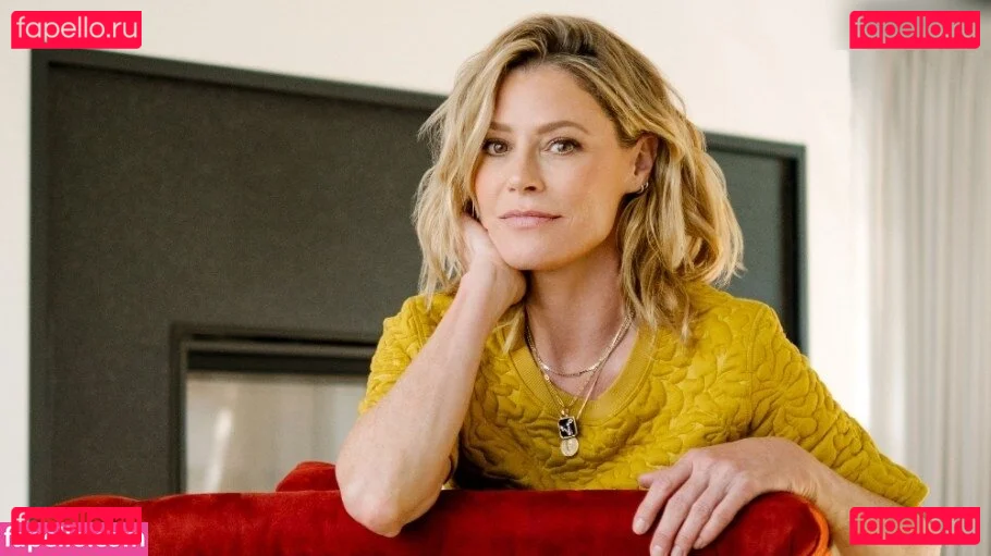 Julie Bowen Onlyfans Photo Gallery 