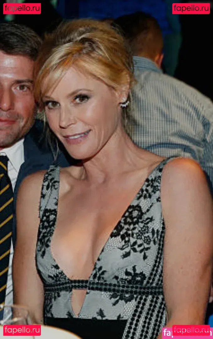 Julie Bowen Onlyfans Photo Gallery 