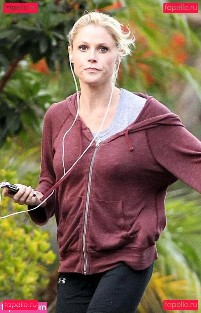 Julie Bowen Onlyfans Photo Gallery 