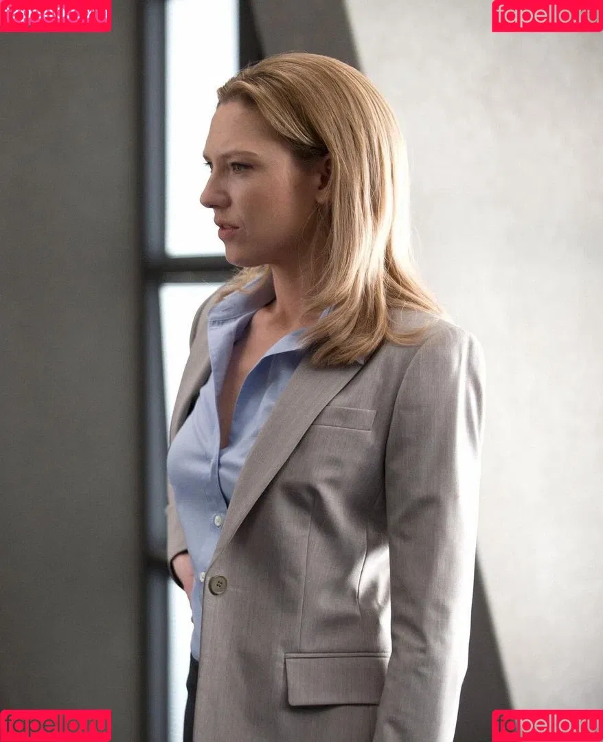 Anna Torv Onlyfans Photo Gallery 
