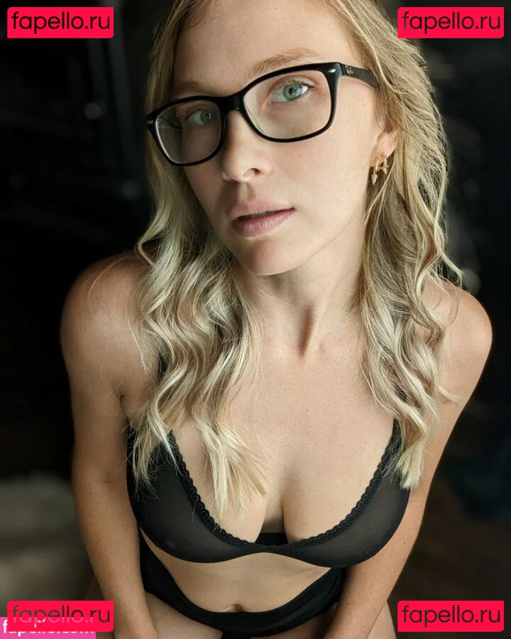 Mallory Moore Onlyfans Photo Gallery 