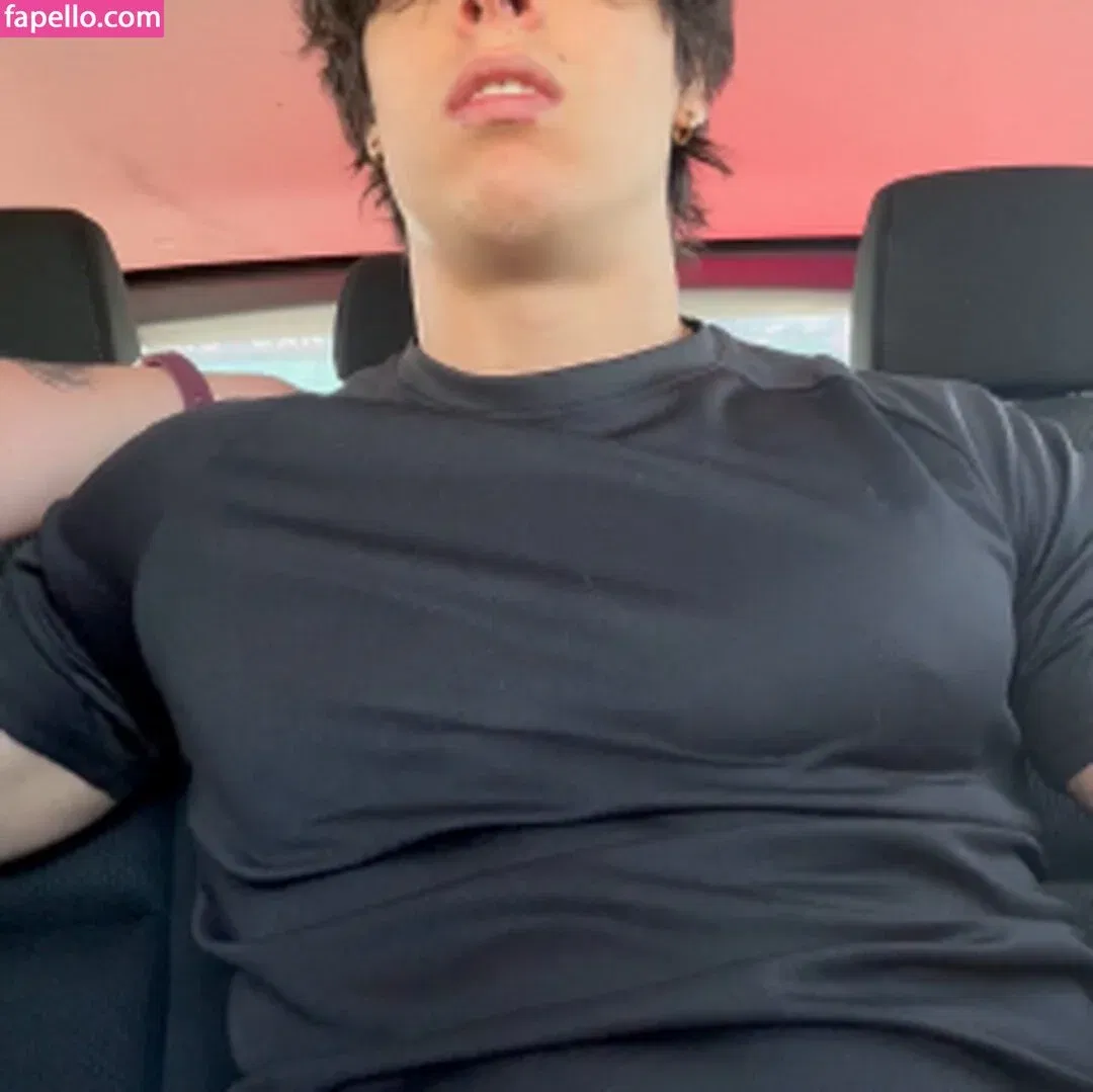 gattouz0 Onlyfans Photo Gallery 