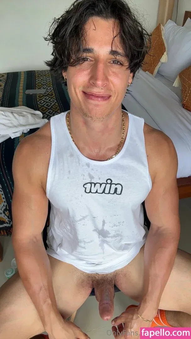 gattouz0 Onlyfans Photo Gallery 