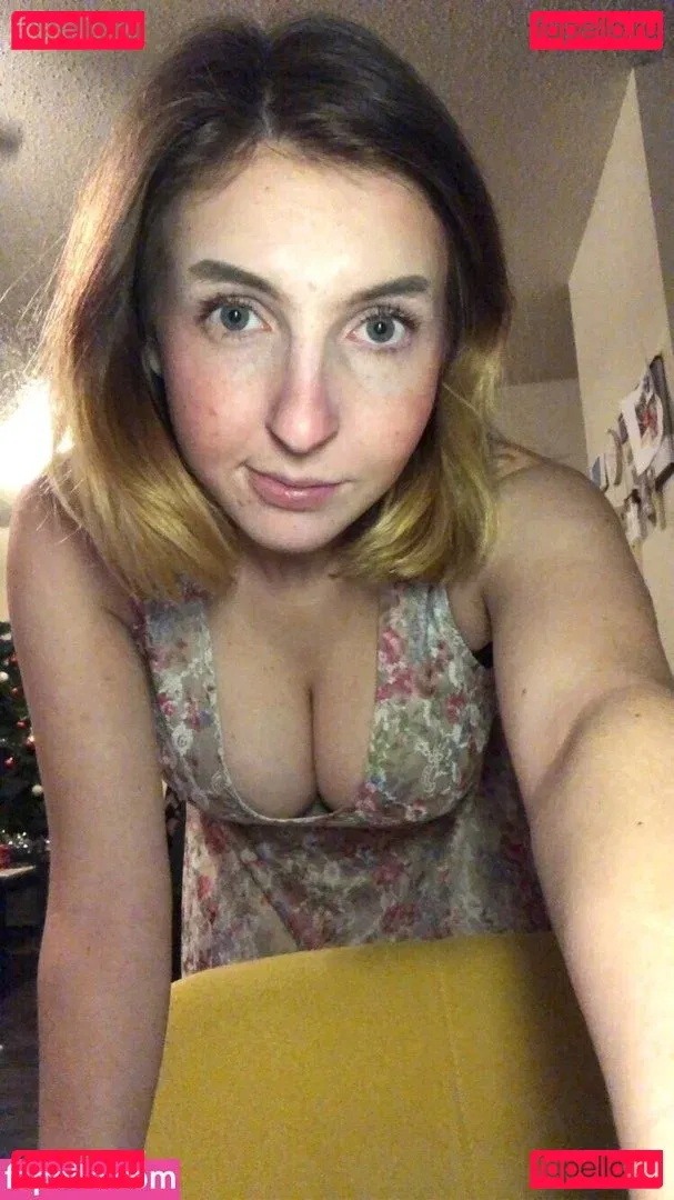 mxssmiaa Onlyfans Photo Gallery 