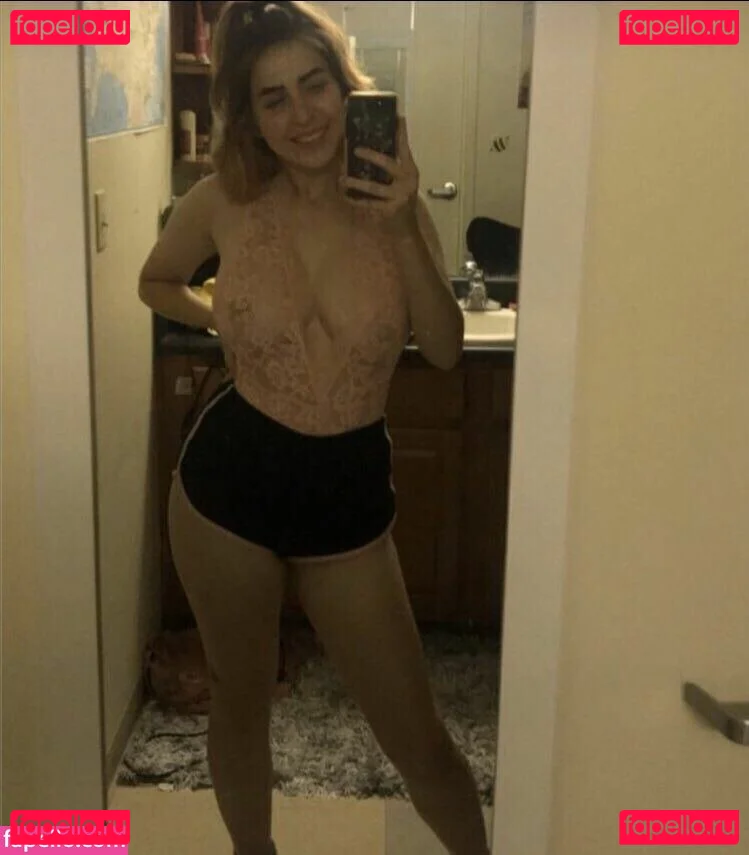 mxssmiaa Onlyfans Photo Gallery 