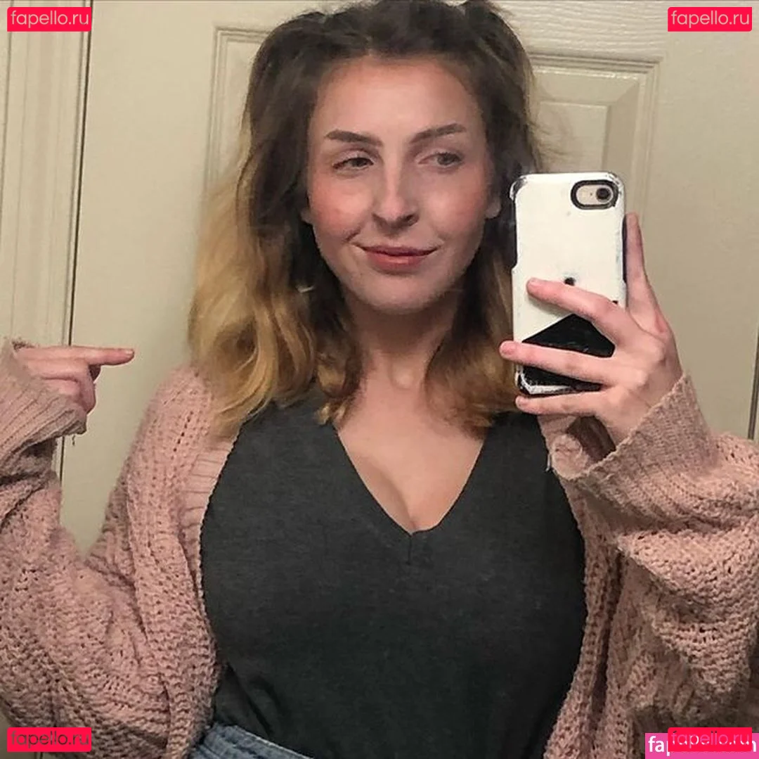 mxssmiaa Onlyfans Photo Gallery 