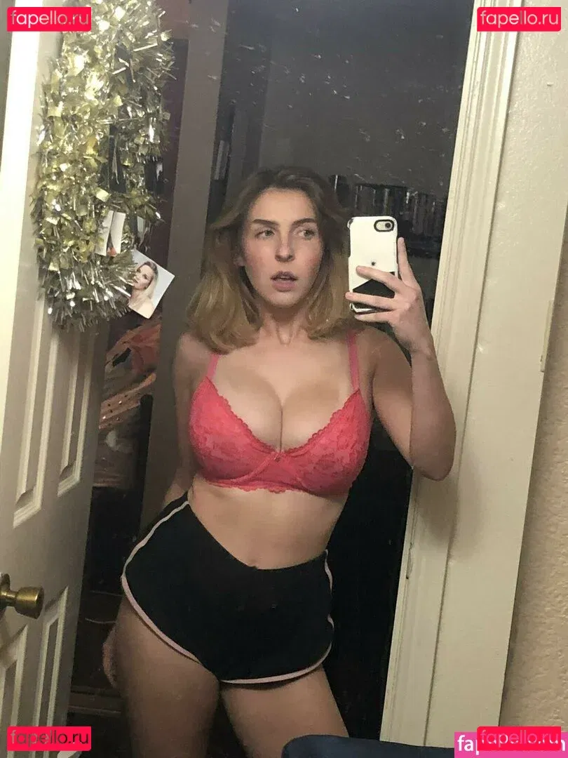 mxssmiaa Onlyfans Photo Gallery 