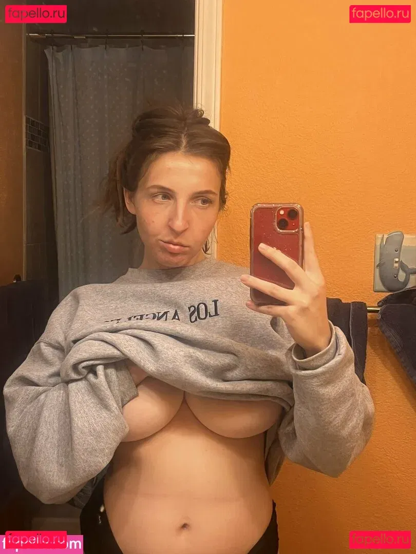 mxssmiaa Onlyfans Photo Gallery 