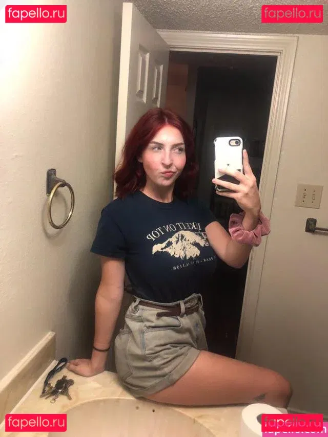 mxssmiaa Onlyfans Photo Gallery 