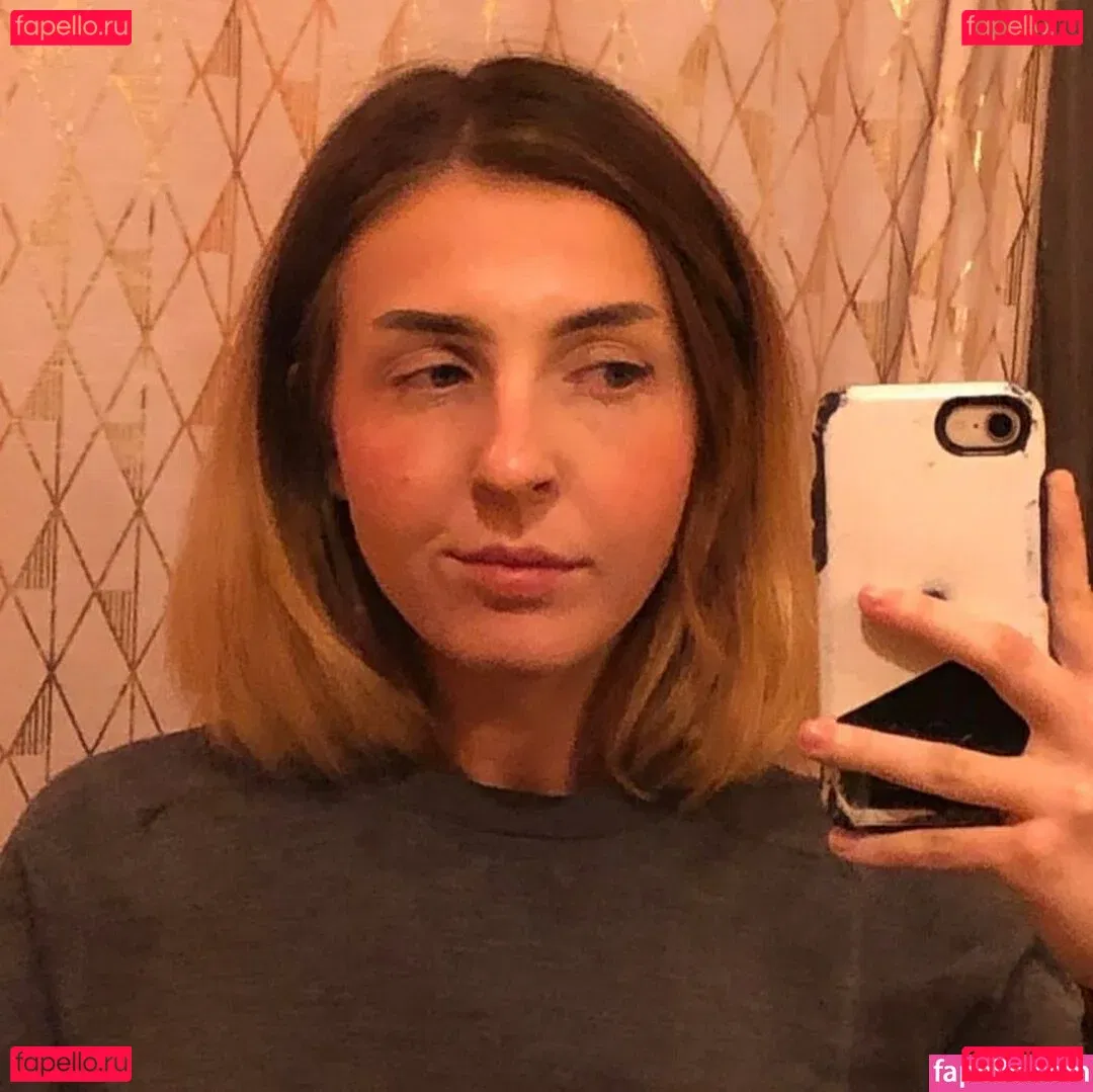 mxssmiaa Onlyfans Photo Gallery 