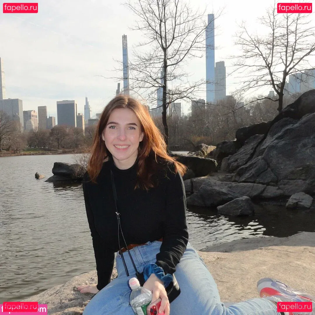 mxssmiaa Onlyfans Photo Gallery 