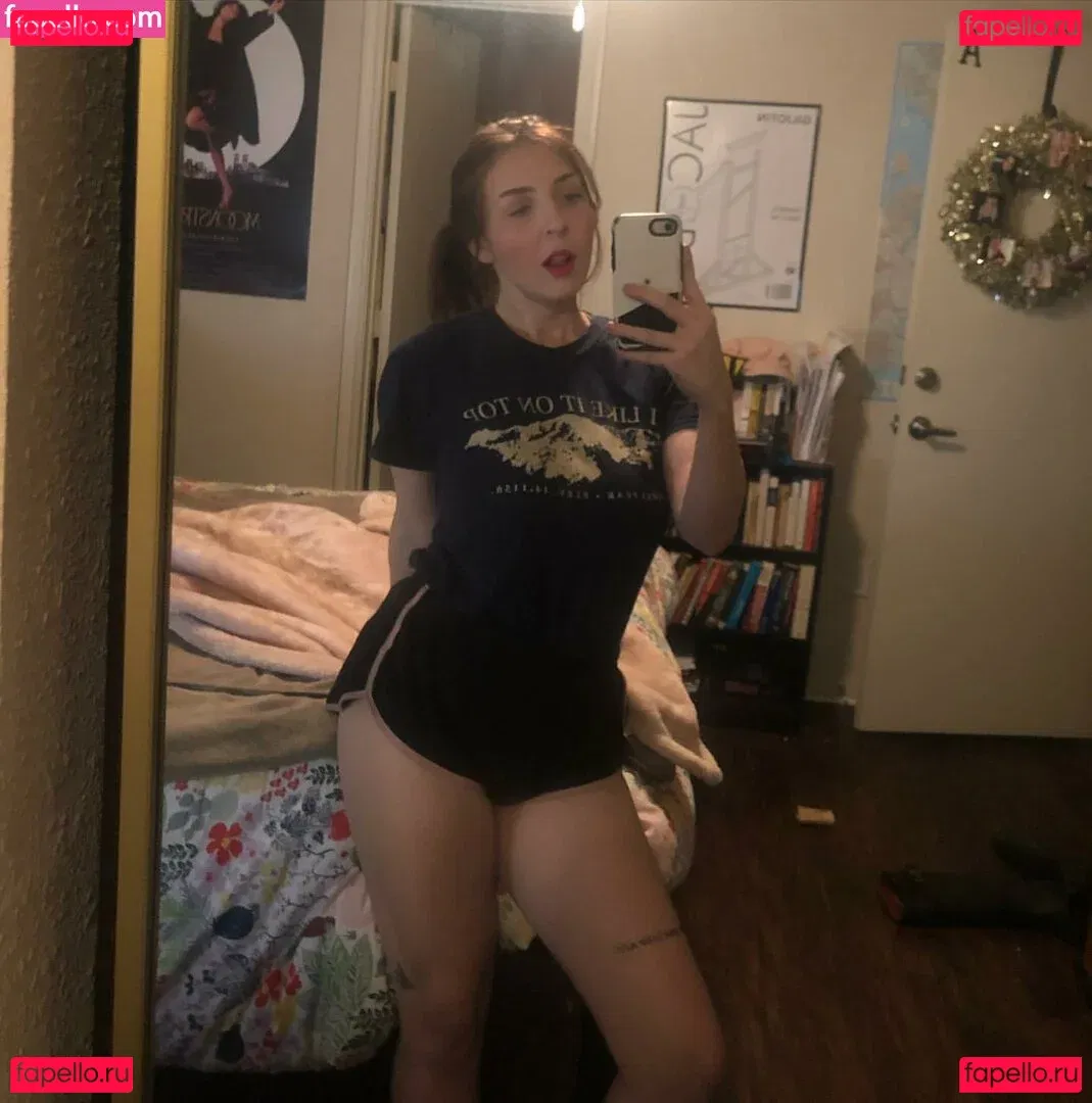 mxssmiaa Onlyfans Photo Gallery 