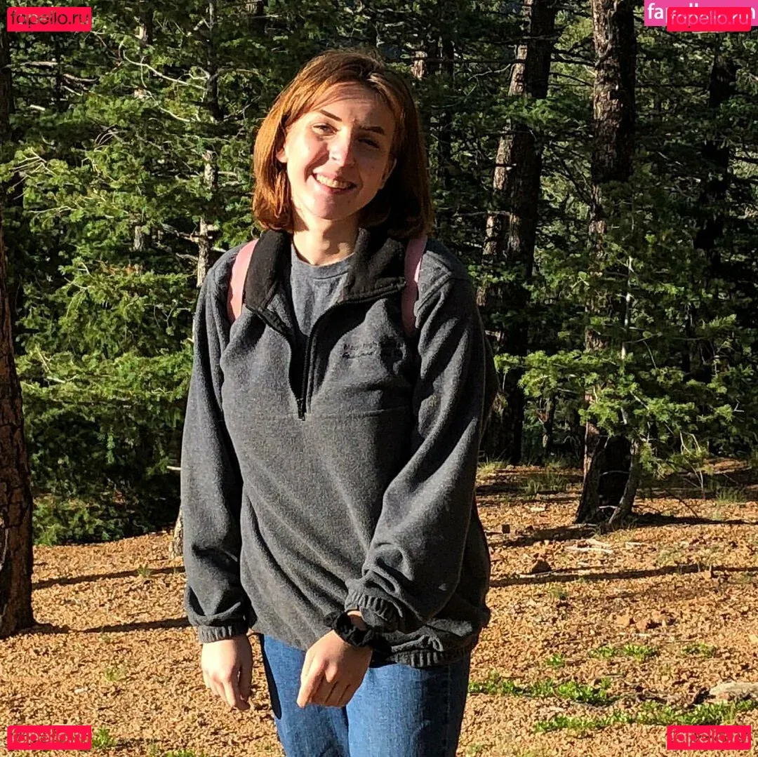 mxssmiaa Onlyfans Photo Gallery 