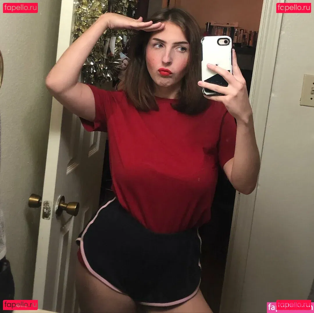 mxssmiaa Onlyfans Photo Gallery 