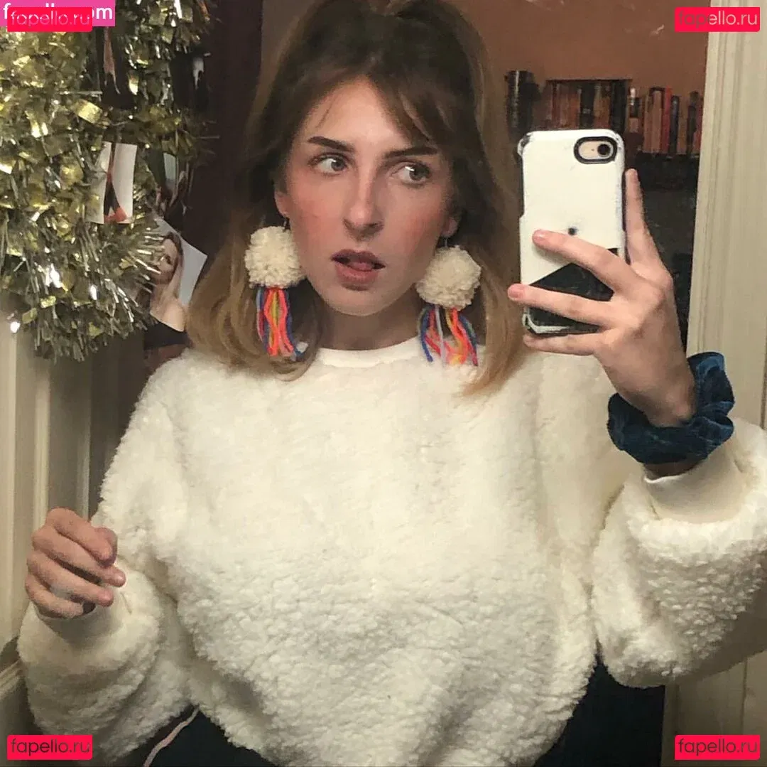 mxssmiaa Onlyfans Photo Gallery 