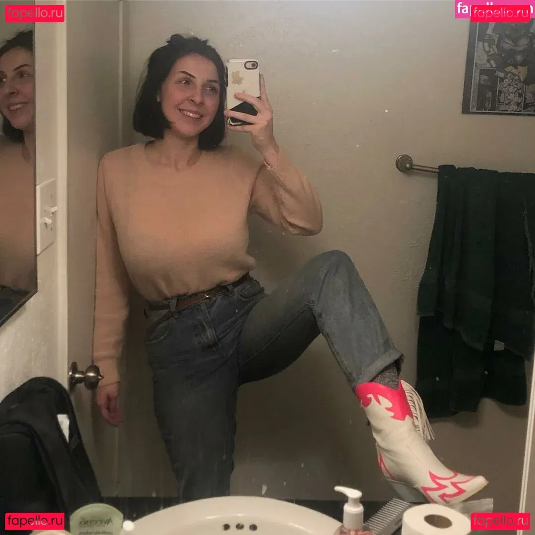 mxssmiaa Onlyfans Photo Gallery 