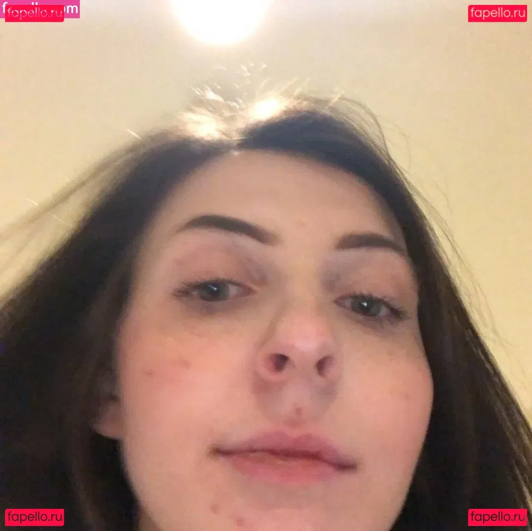 mxssmiaa Onlyfans Photo Gallery 