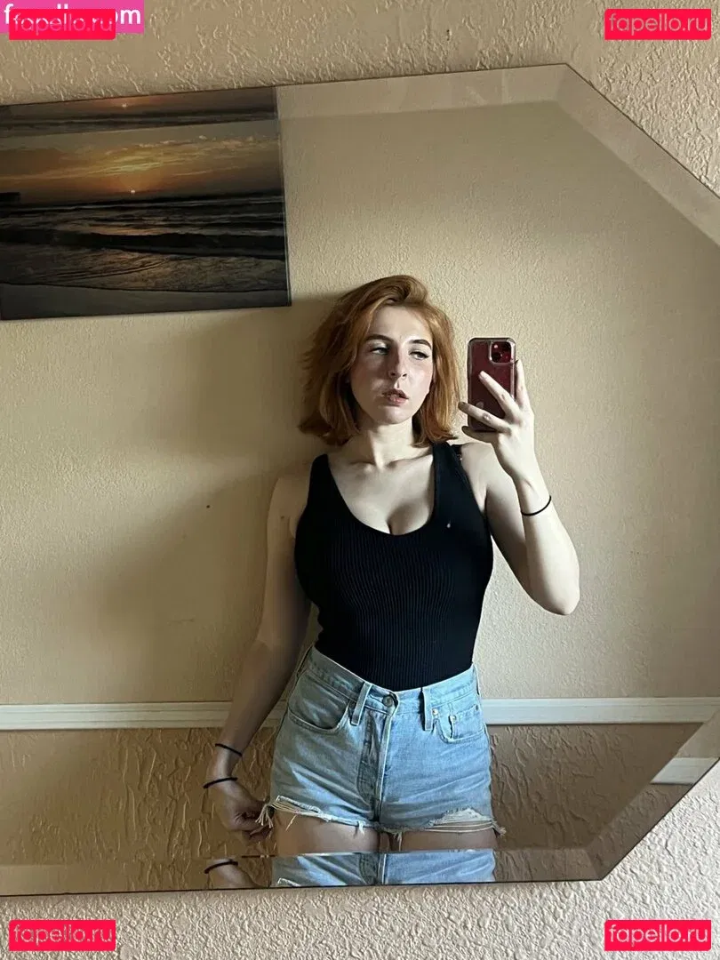 mxssmiaa Onlyfans Photo Gallery 