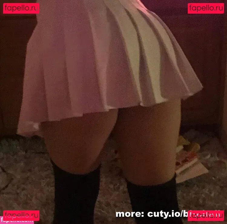 mxssmiaa Onlyfans Photo Gallery 