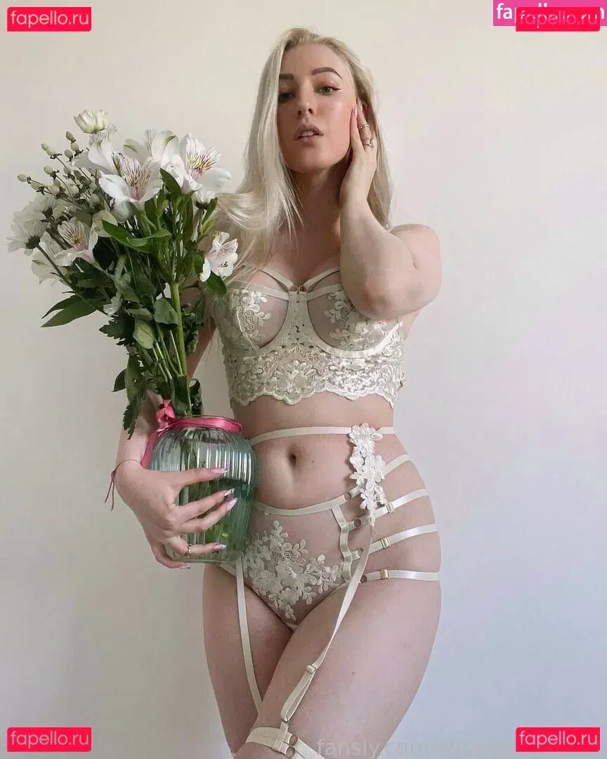 Alice Warmheart Onlyfans Photo Gallery 