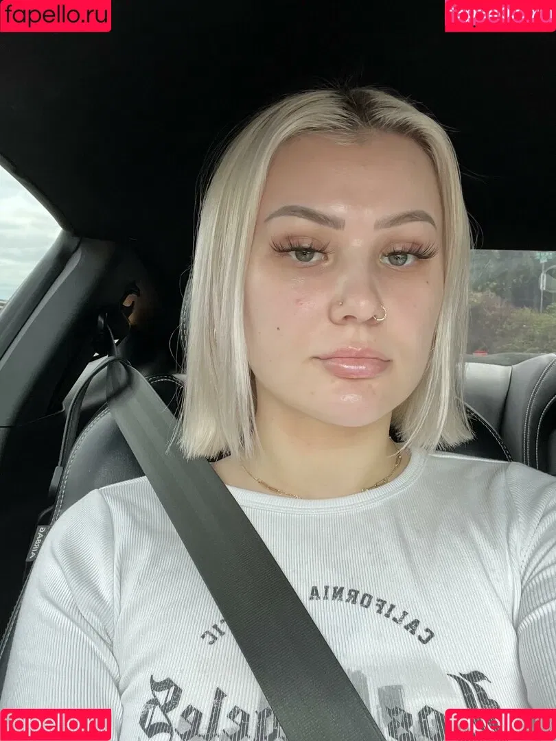 Leeza Onlyfans Photo Gallery 