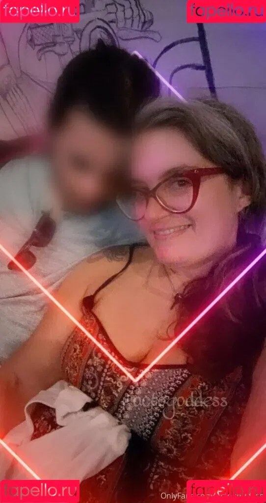 octogoddess Onlyfans Photo Gallery 