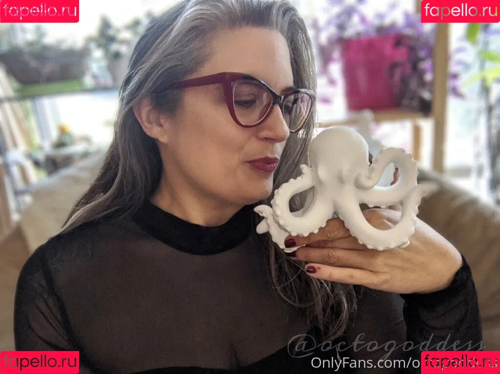 octogoddess Onlyfans Photo Gallery 