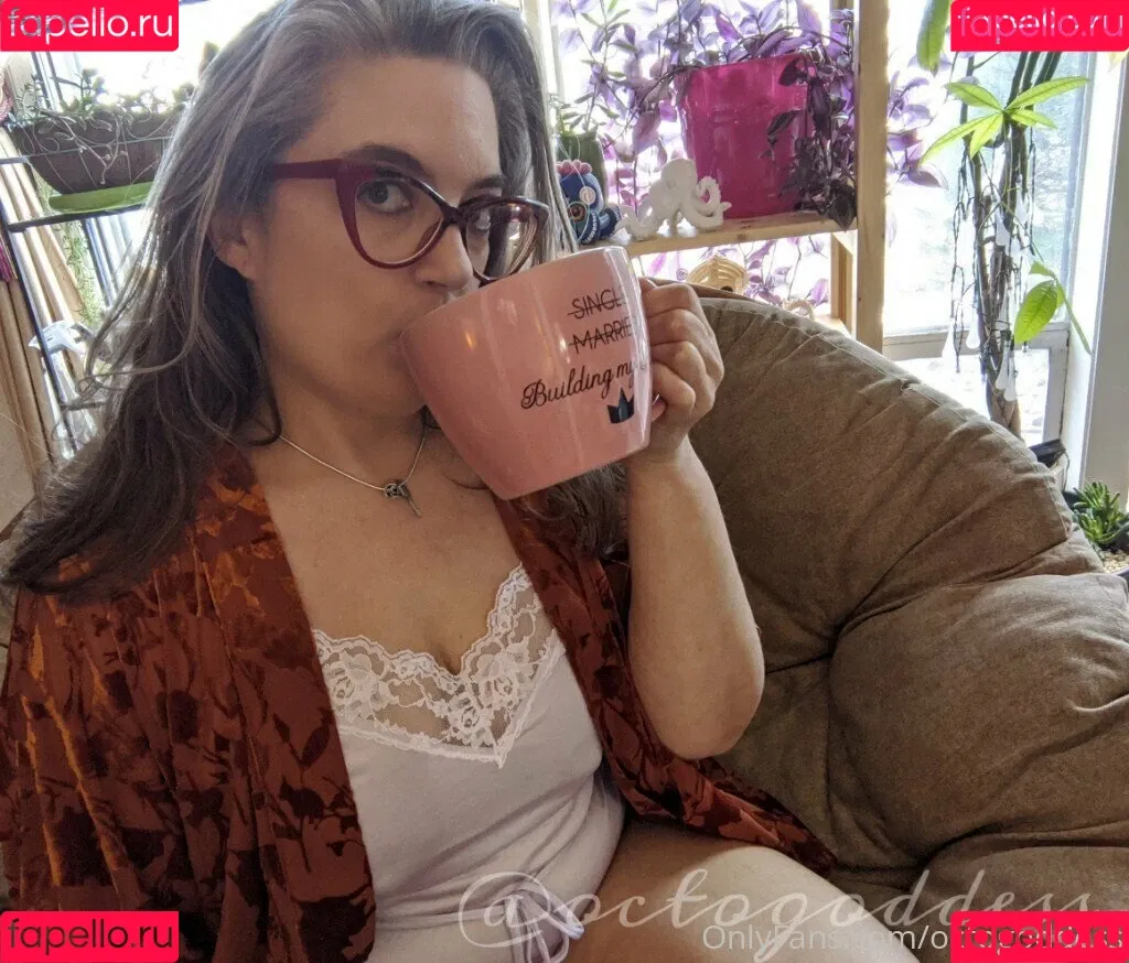 octogoddess Onlyfans Photo Gallery 