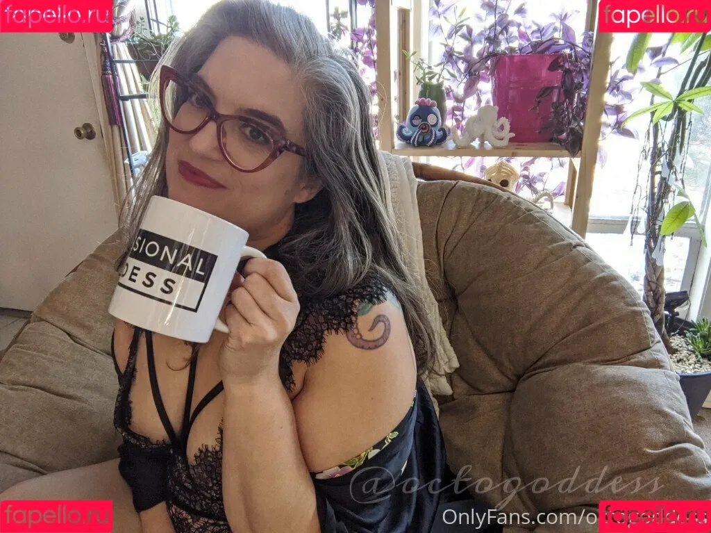 octogoddess Onlyfans Photo Gallery 