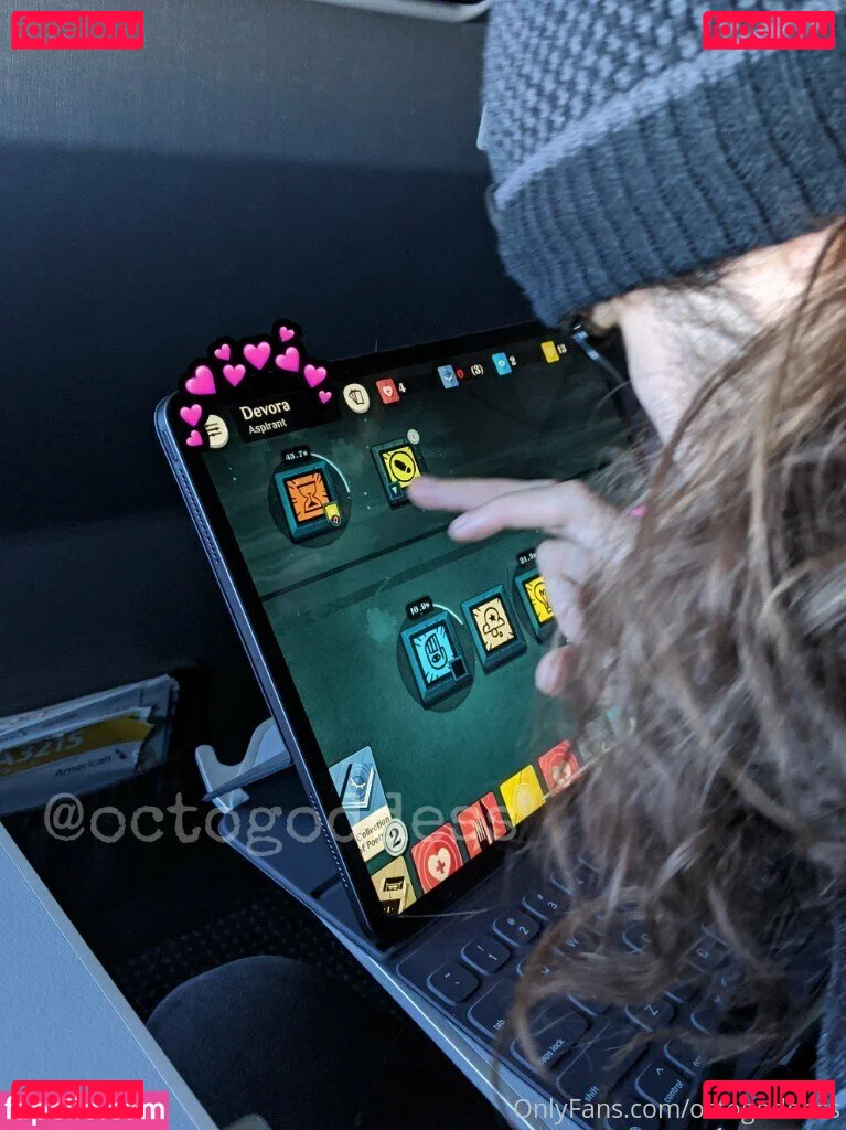 octogoddess Onlyfans Photo Gallery 