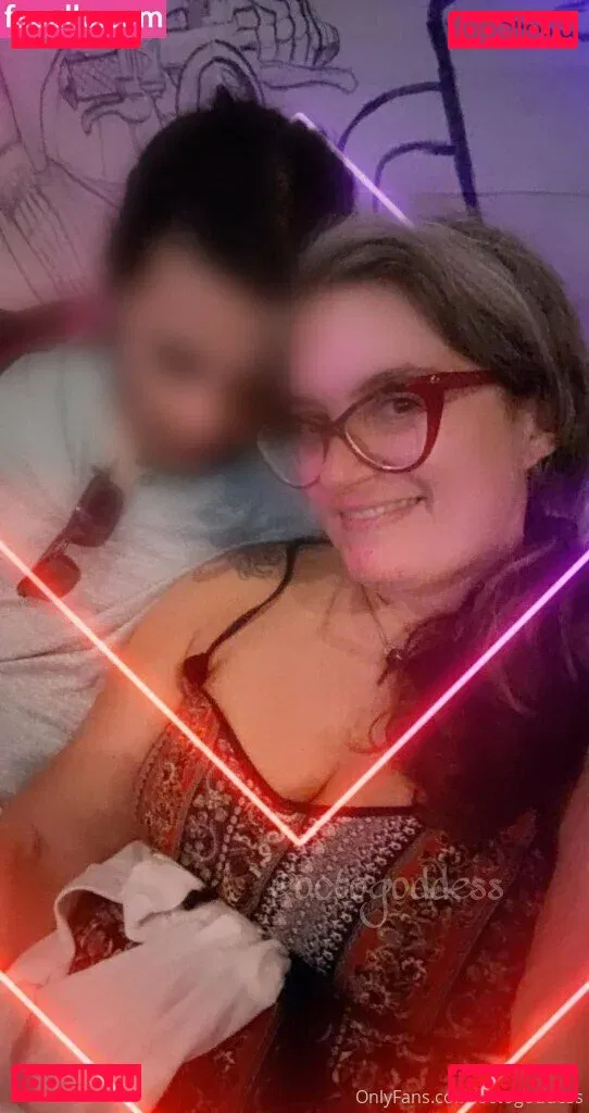 octogoddess Onlyfans Photo Gallery 