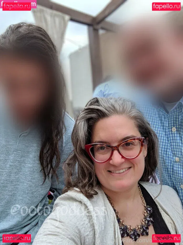 octogoddess Onlyfans Photo Gallery 