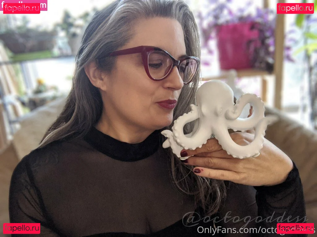 octogoddess Onlyfans Photo Gallery 